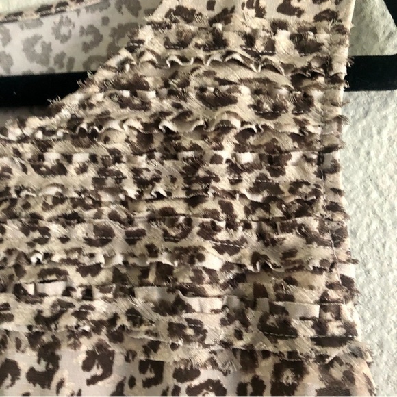 CHICO'S Travelers Leopard Animal Print Ruffle Top Sleeveless Shirt Size 2 - Picture 4 of 6